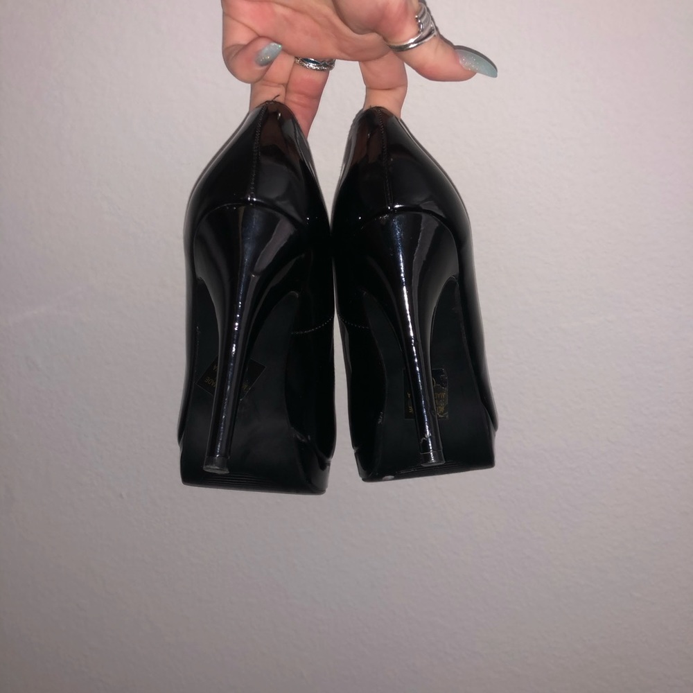 Heels - Picture 3 of 4